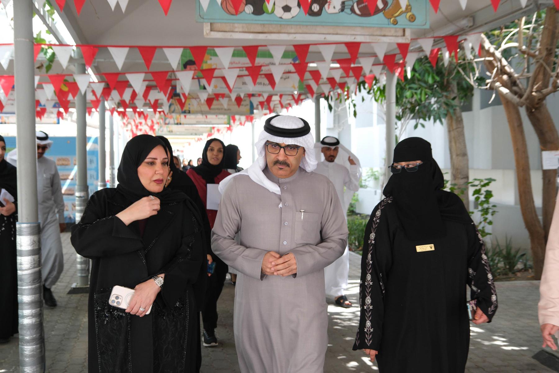 وزير التربية والتعليم يتفقد سير العملية التعليمية في عدد من المدارس الحكومية #الأيام 