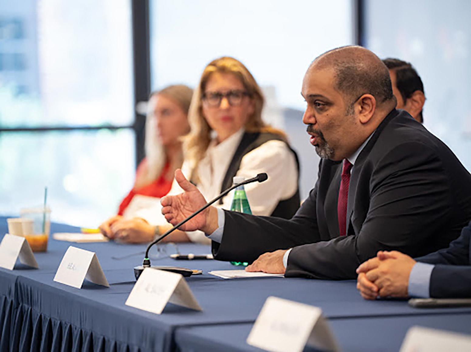 وزير المالية: نحن في صراع بين من يسعى إلى بناء مستقبل مزدهر لمنطقتنا والعالم ومن يحاول جرنا إلى العصور الوسطى 