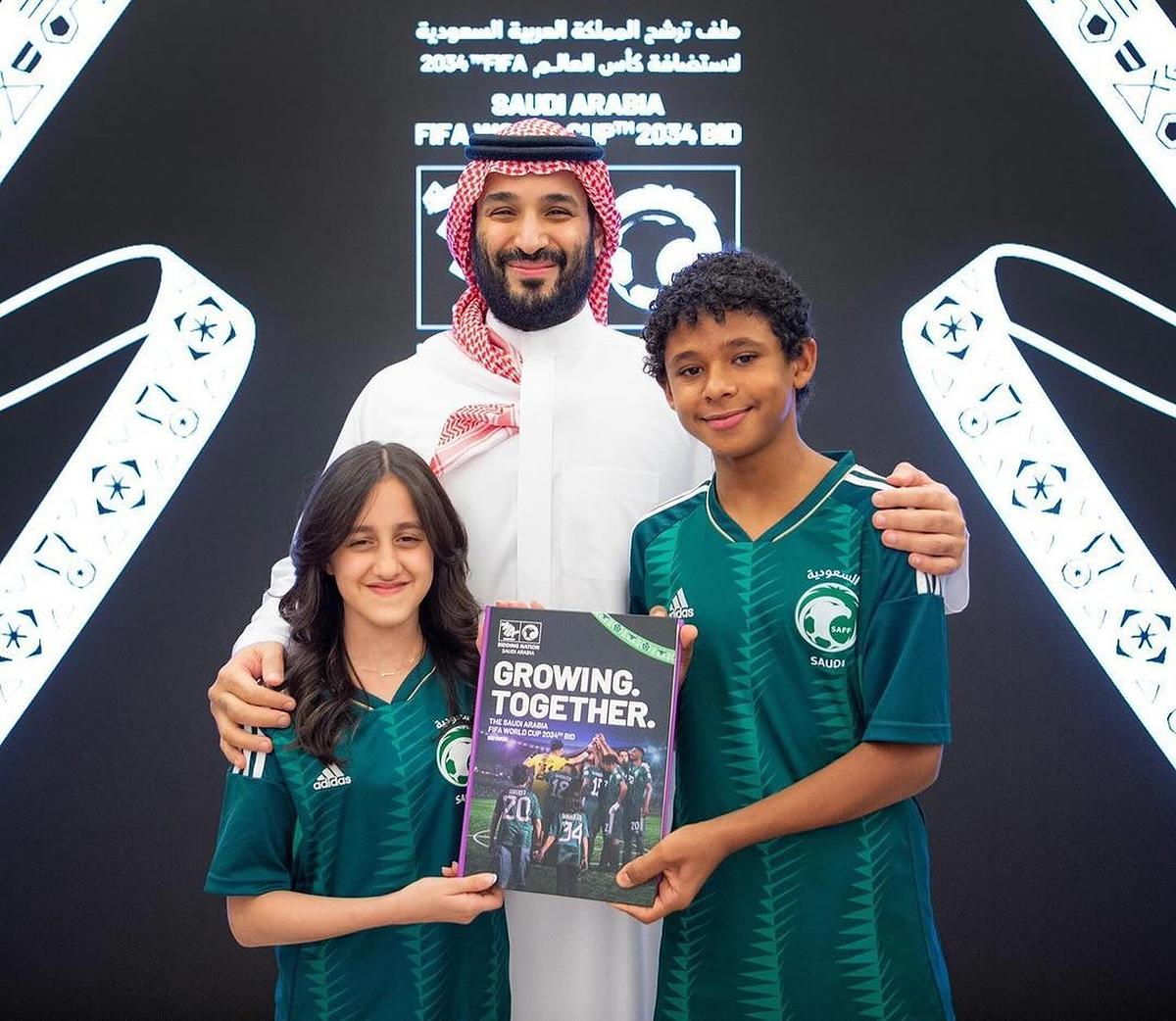 السعودية تسلم ملف استضافة كأس العالم اليوم الاثنين 8 INAF 20240729123621830