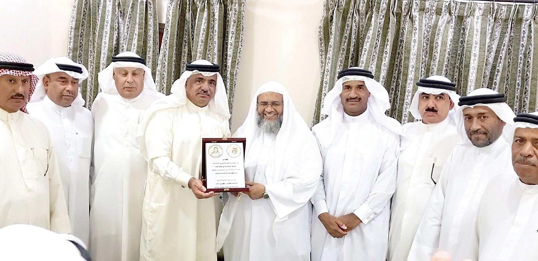 مجلس إبراهيم سبت يحتفل بيوم المسنين ويوم المعلم