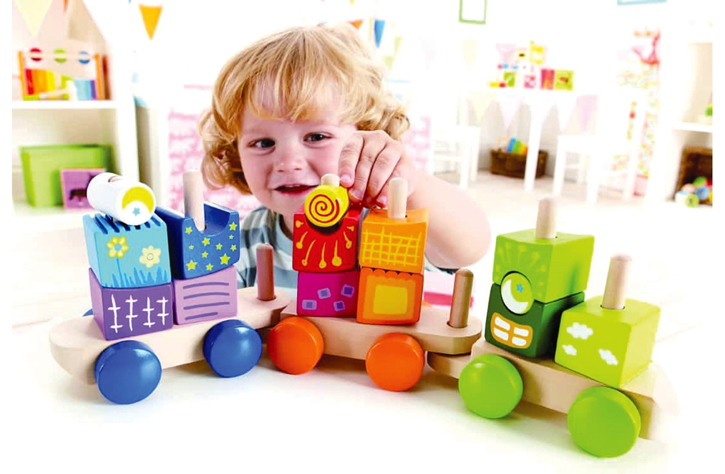 Toys photo. Детские игрушки. Игрушки для малышей. Полезные игрушки для детей.