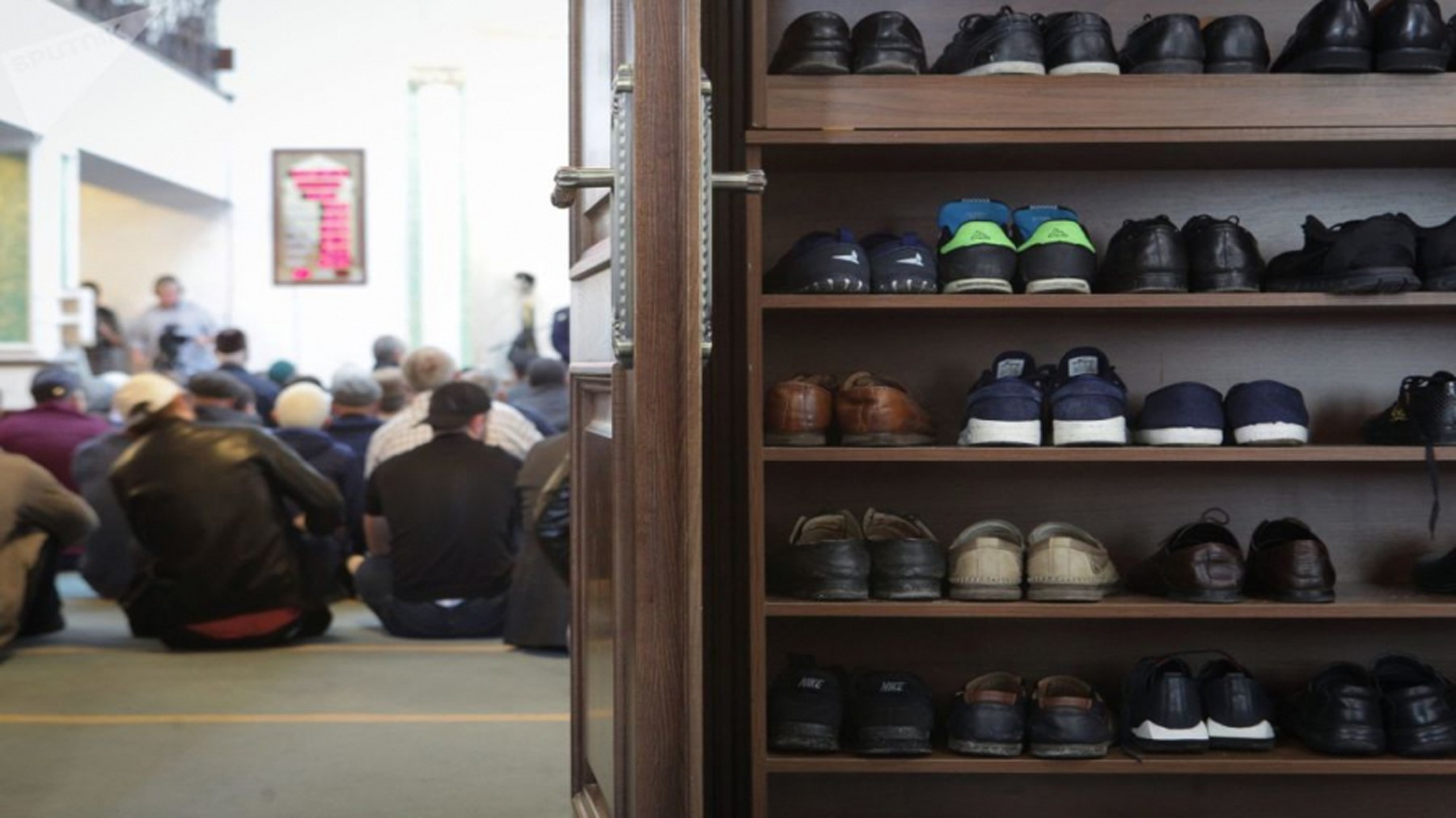 Обувь в мечети