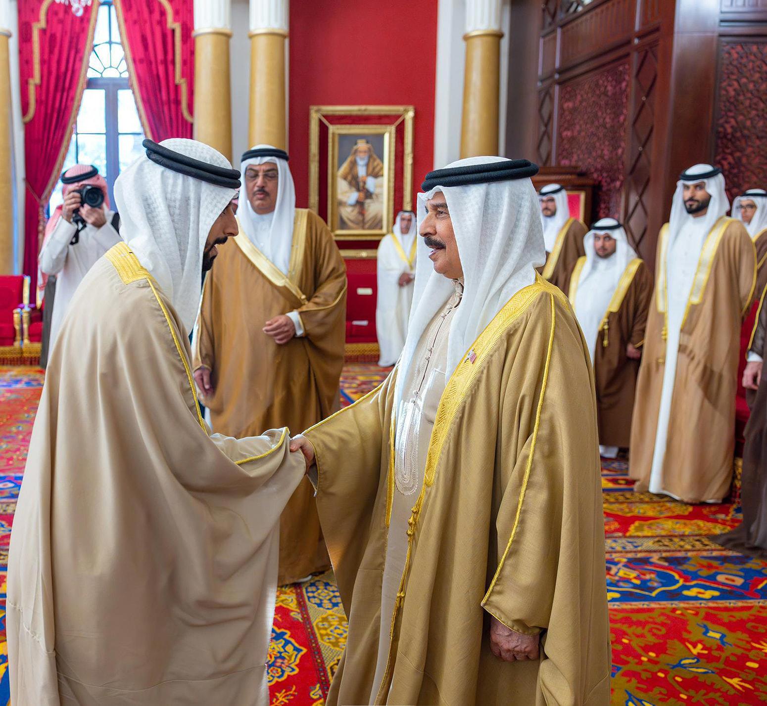 Bahrain’s Right Caloriez Founder Abdullah Sulaibekh Receives Royal Honor For Entrepreneurial Achievements