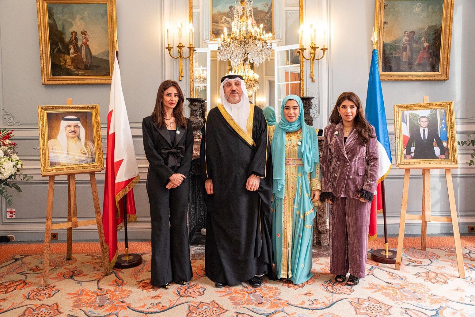 «أرتيزانا الرائد المبدع 973+» يتألق في سماء عاصمة الموضة باريس احتفالًا بالعيد الوطني البحريني 