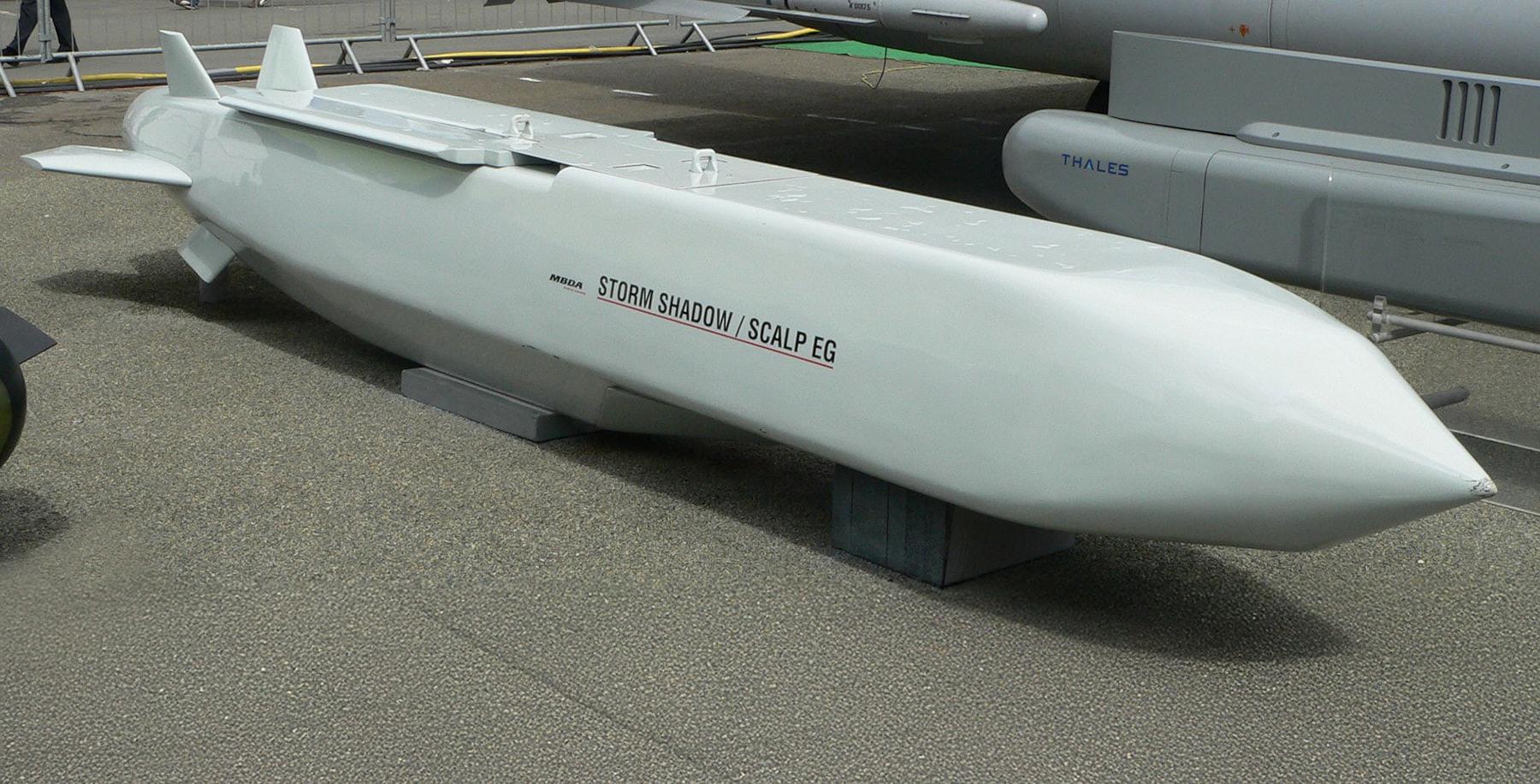 أوكرانيا تعلن استخدام صواريخ ستورم شادو البريطانية لاستهداف مصفاة نفط روسية 