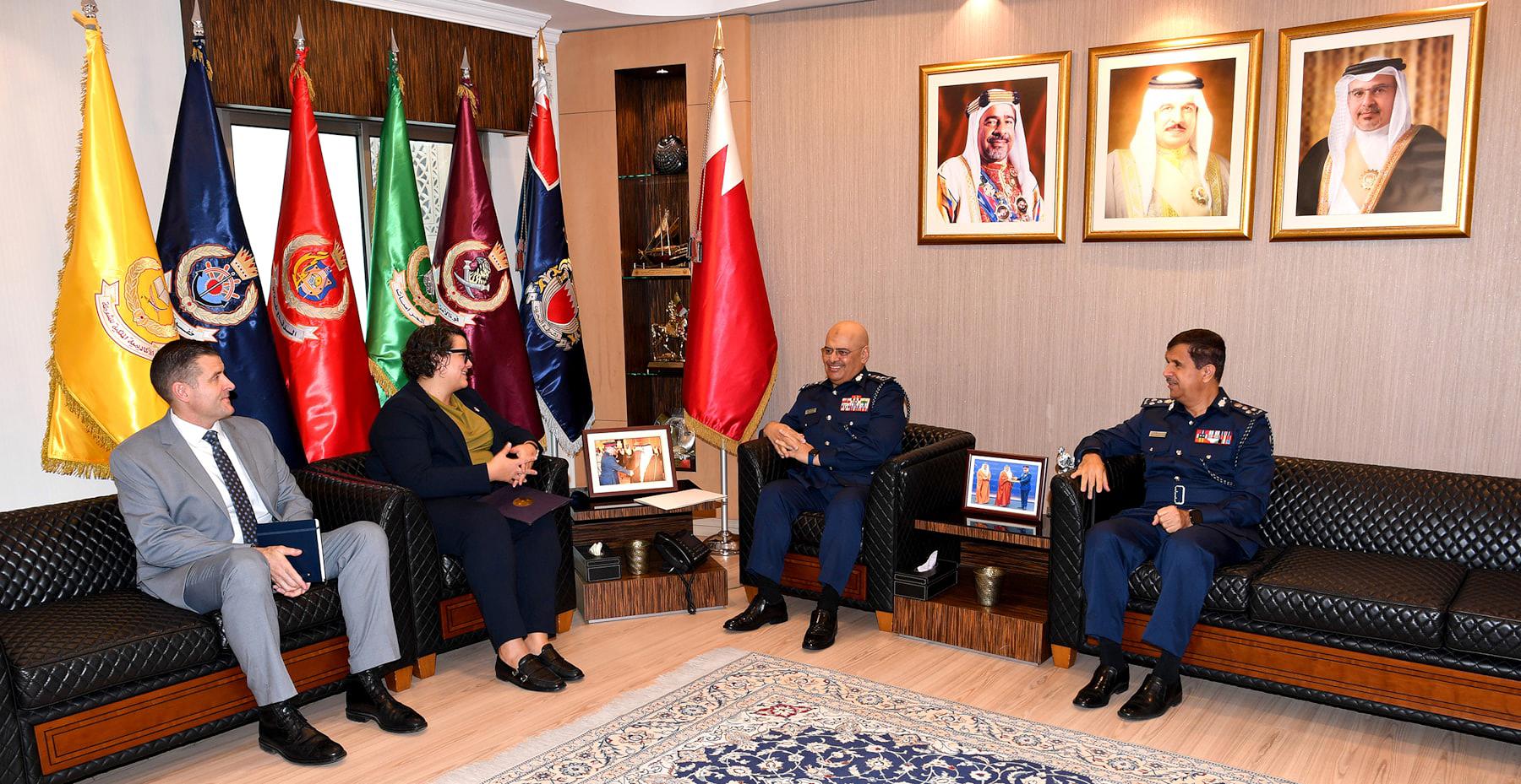 رئيس الشرطة يستقبل القائم بأعمال السفارة الأمريكية لدى مملكة البحرين 