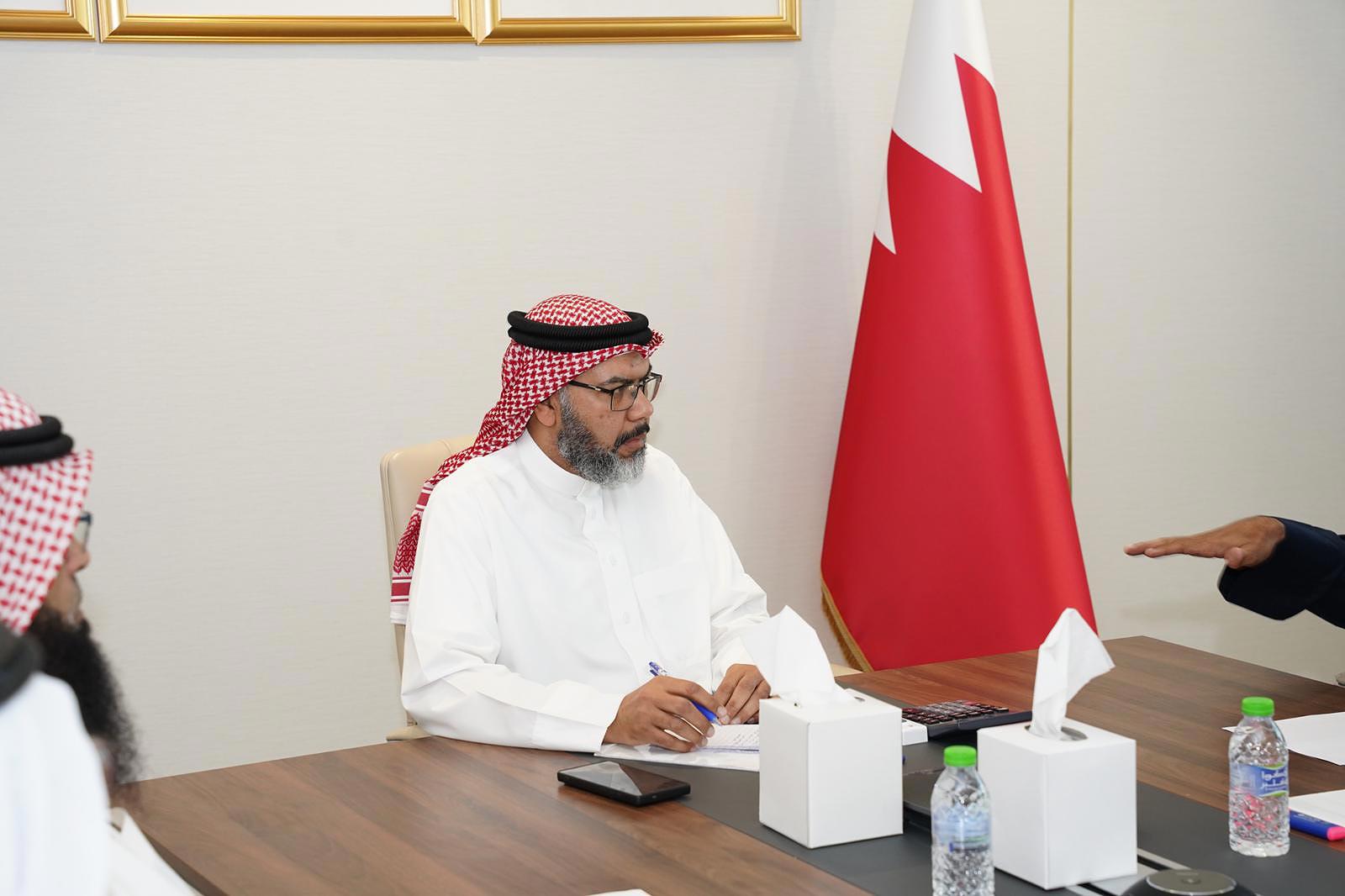 المدير العام للأوقاف السنية يعقد اجتماعًا مع مشرفي المقابر التابعة للإدارة لبحث تطوير العمل 