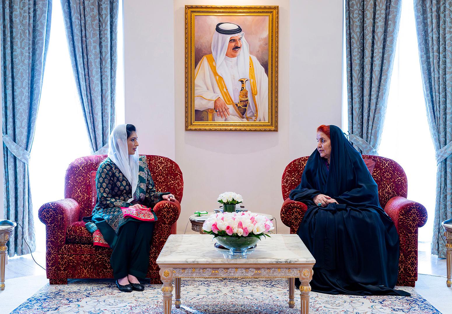 قرينة عاهل البلاد المعظم تلتقي السيدة الأولى لجمهورية باكستان الإسلامية 