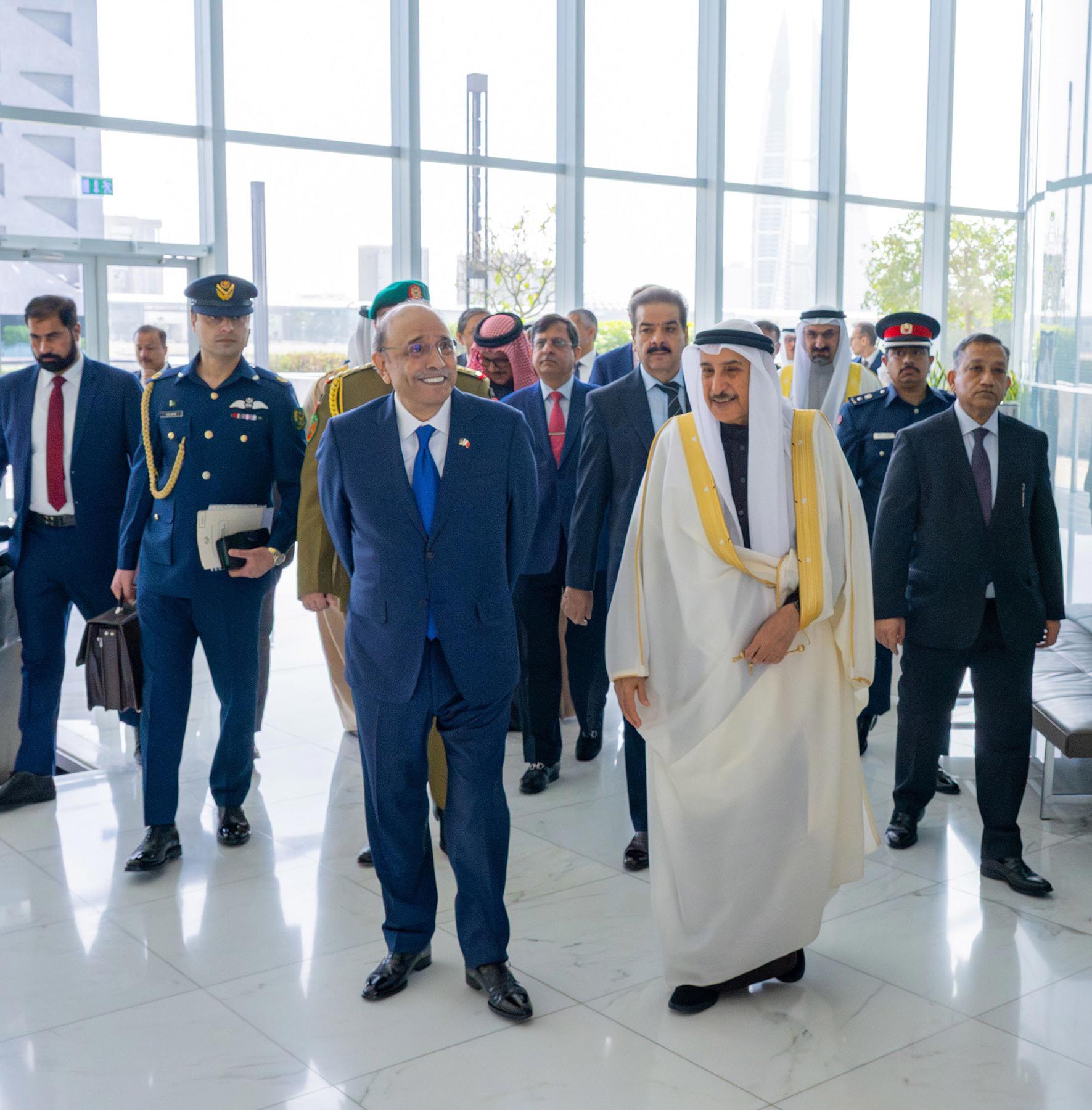 رئيس باكستان يزور مجلس التنمية الاقتصادية ويطلع على المقومات التنافسية للبيئة الاستثمارية في البحرين 