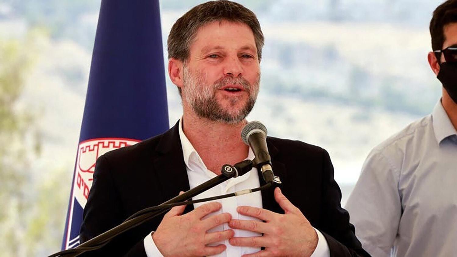 وزير المالية الإسرائيلي: خطة ترامب سيئة.. ويجب إعادة احتلال غزة 