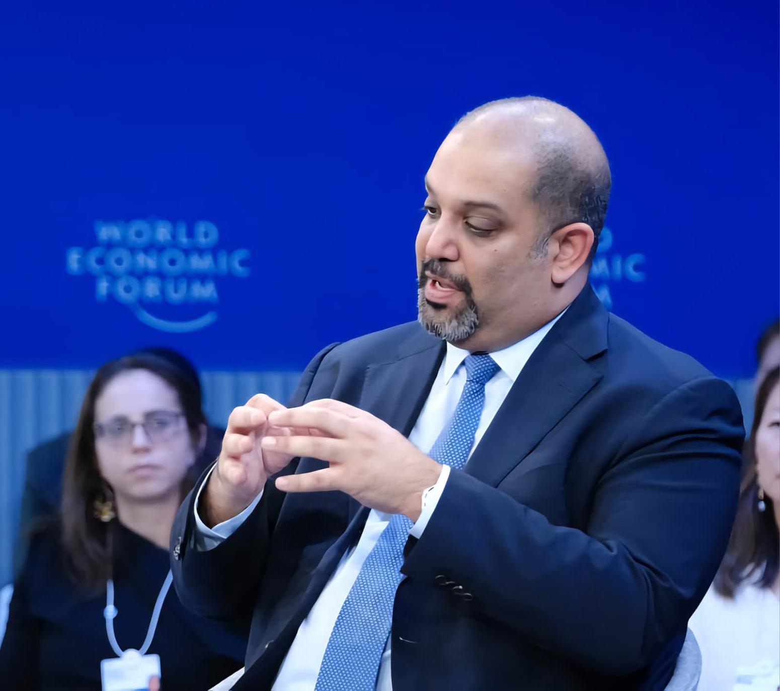 وزير المالية والاقتصاد الوطني يشارك بالجلسة النقاشية التي أقيمت بعنوان «فجر جديد لريادة الأعمال» 