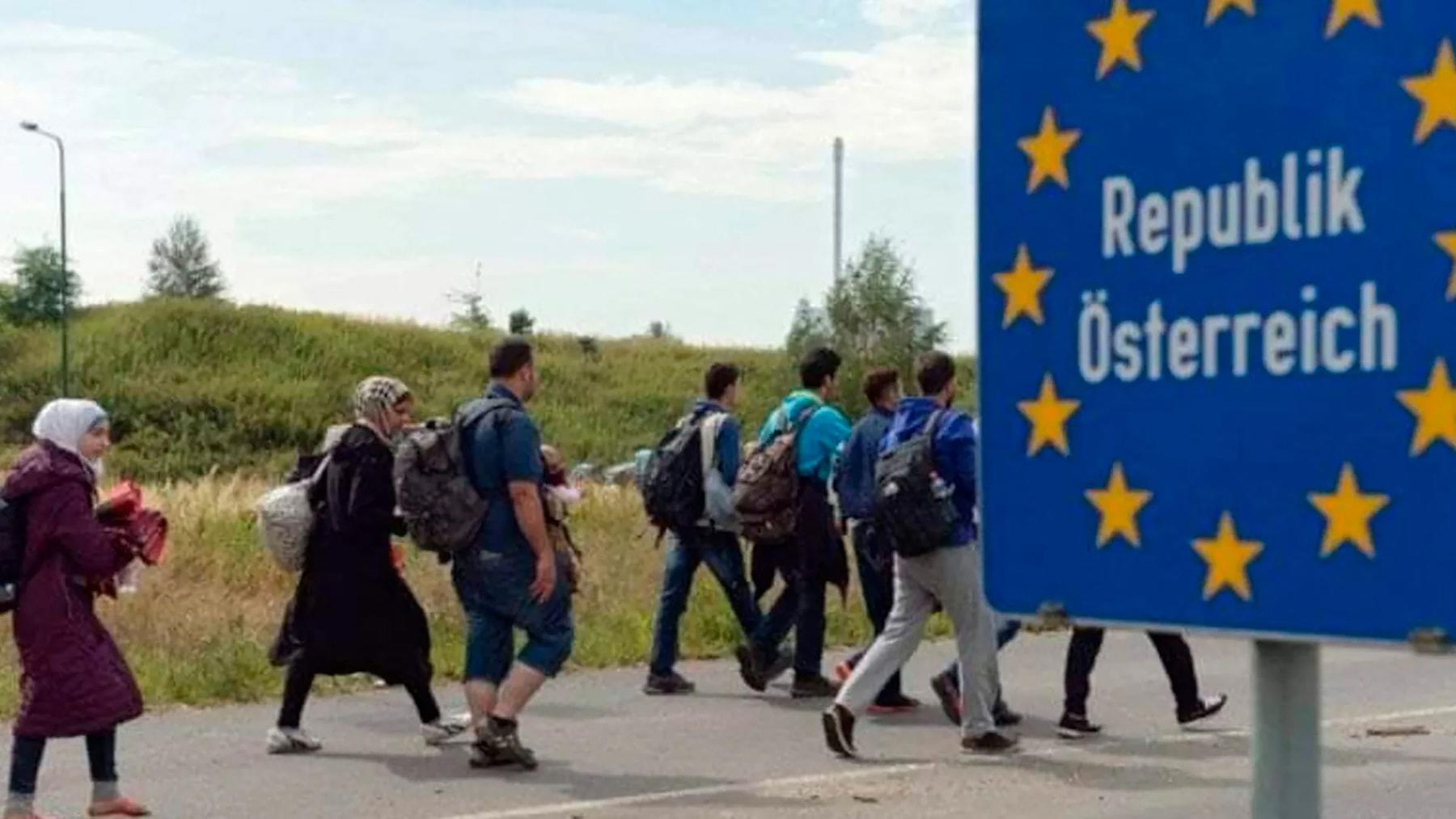 النمسا تعتزم تكثيف عمليات الترحيل إلى سوريا وأفغانستان 