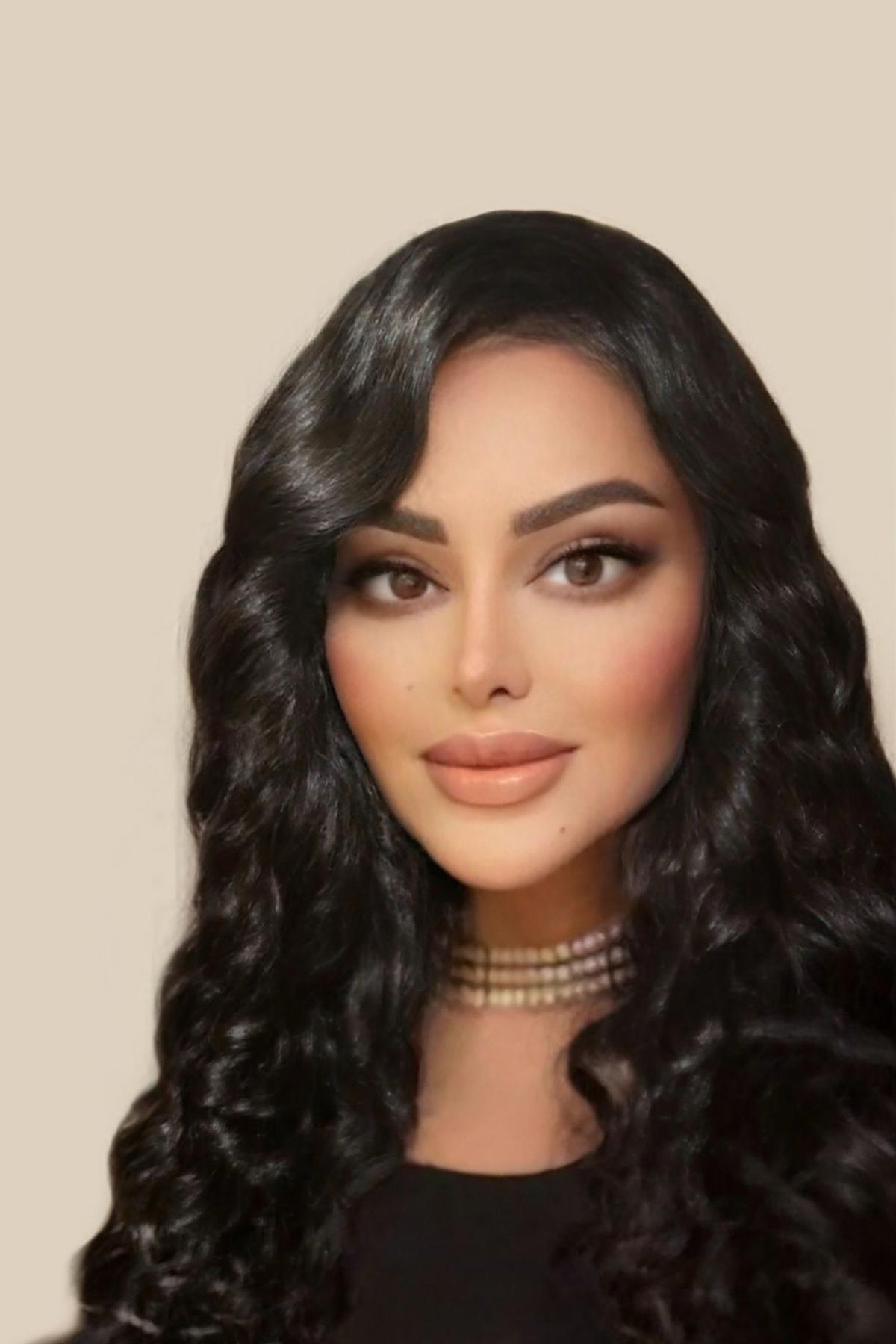 نادية العمر تعتزم الترشح لانتخابات «غرفة البحرين» 