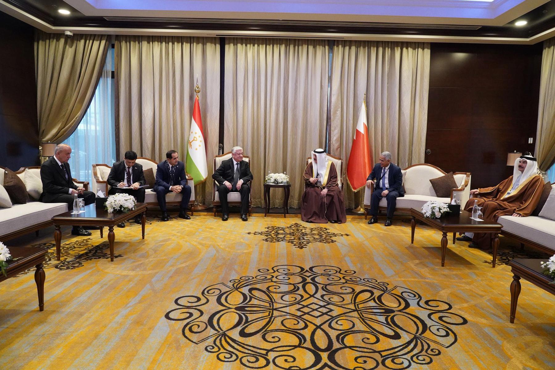 رئيس مجلس النواب يلتقي بنائب رئيس برلمان طاجيكستان على هامش اجتماع الجمعية البرلمانية الآسيوية 