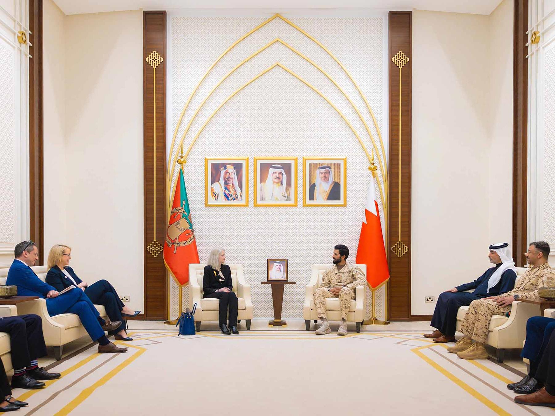 الشيخ ناصر بن حمد يستقبل وكيل وزارة الخارجية الأمريكية للشؤون السياسية 