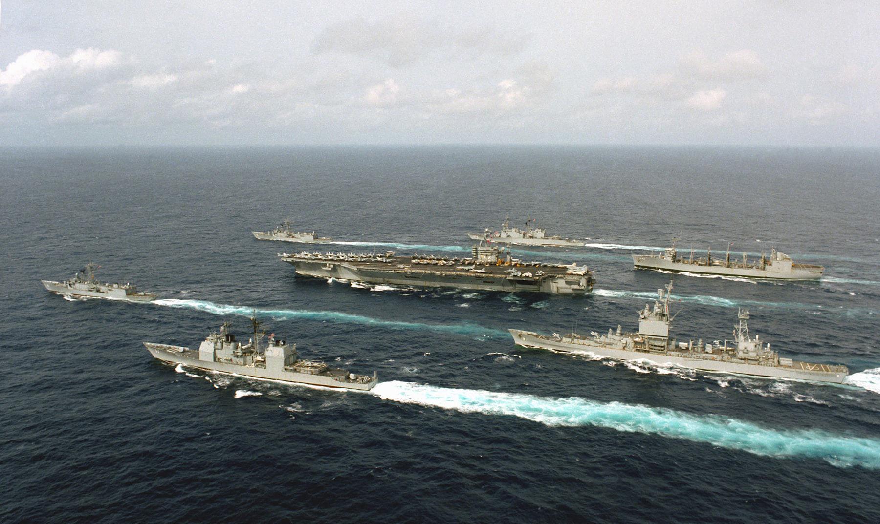 الجيش الأميركي يعلن وصول حاملة الطائرات «أبراهام لينكولن» ومجموعتها الضاربة إلى الشرق الأوسط 