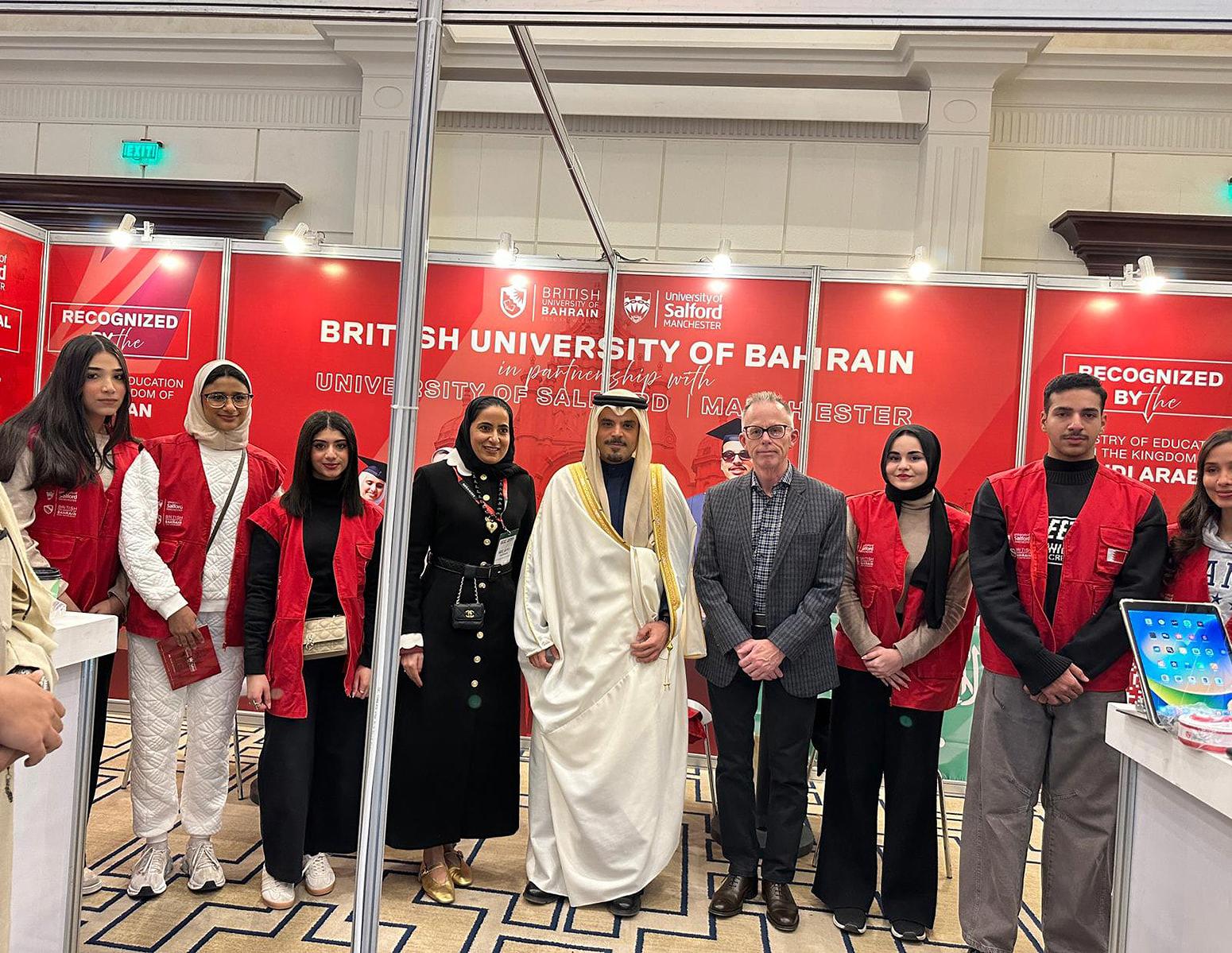 أعداد ضخمة تتوافد على جناح الجامعة البريطانية بمعرض الرياض وإقبال واسع على برامجها المتميزة 