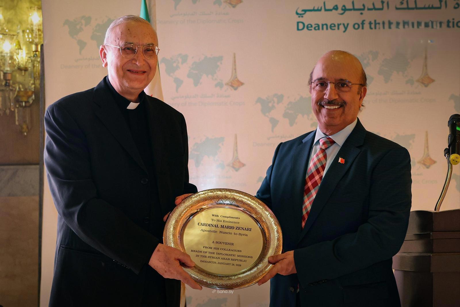 سفير مملكة البحرين يتسلم عمادة السلك الدبلوماسي لدى الجمهورية العربية السورية 