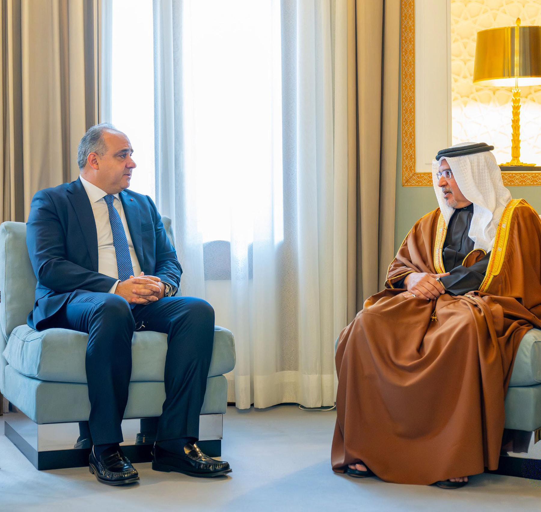 سمو ولي العهد رئيس الوزراء يستقبل سفير الجمهورية اللبنانية بمناسبة تعيينه سفيرًا لبلاده لدى البحرين 