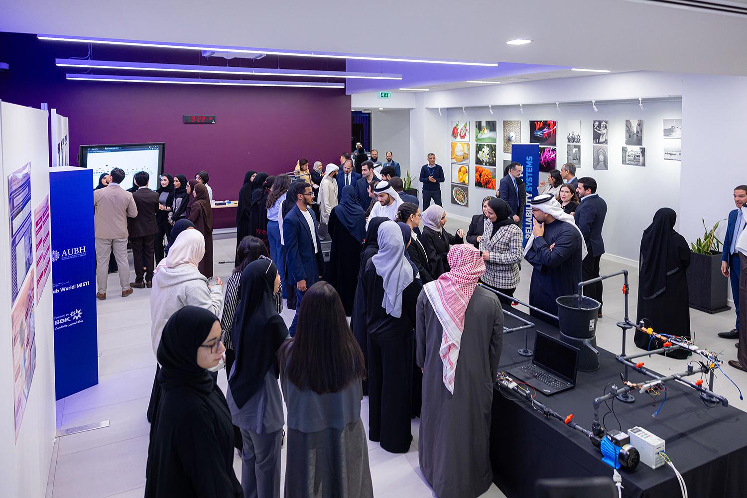 الجامعة الأمريكية بالبحرين تختتم برنامج «MISTI» بالتعاون مع بنك البحرين والكويت 