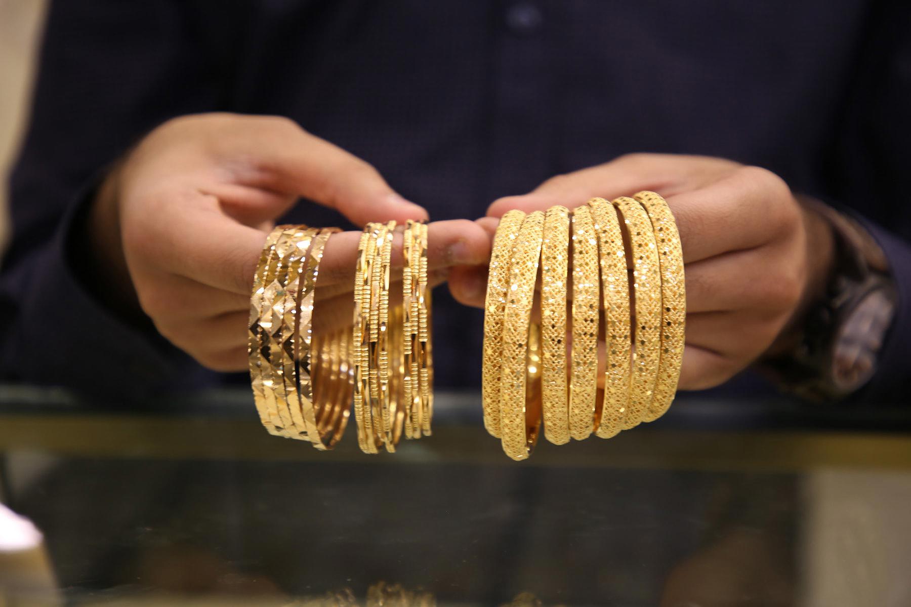 أسعار الذهب تنهار في أكبر سقوط يومي منذ عقود 