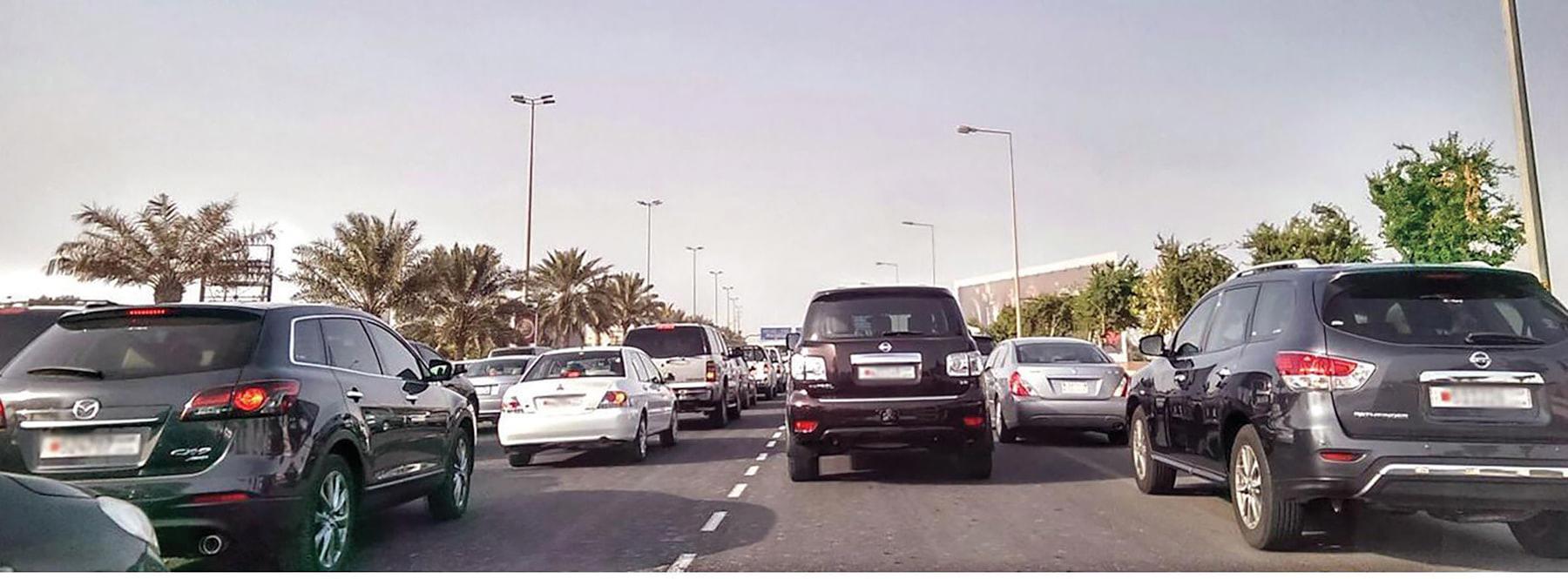 الحكومة: مشاريع جديدة لتطوير شبكة الطرق في مدينة عيسى وضواحيها 