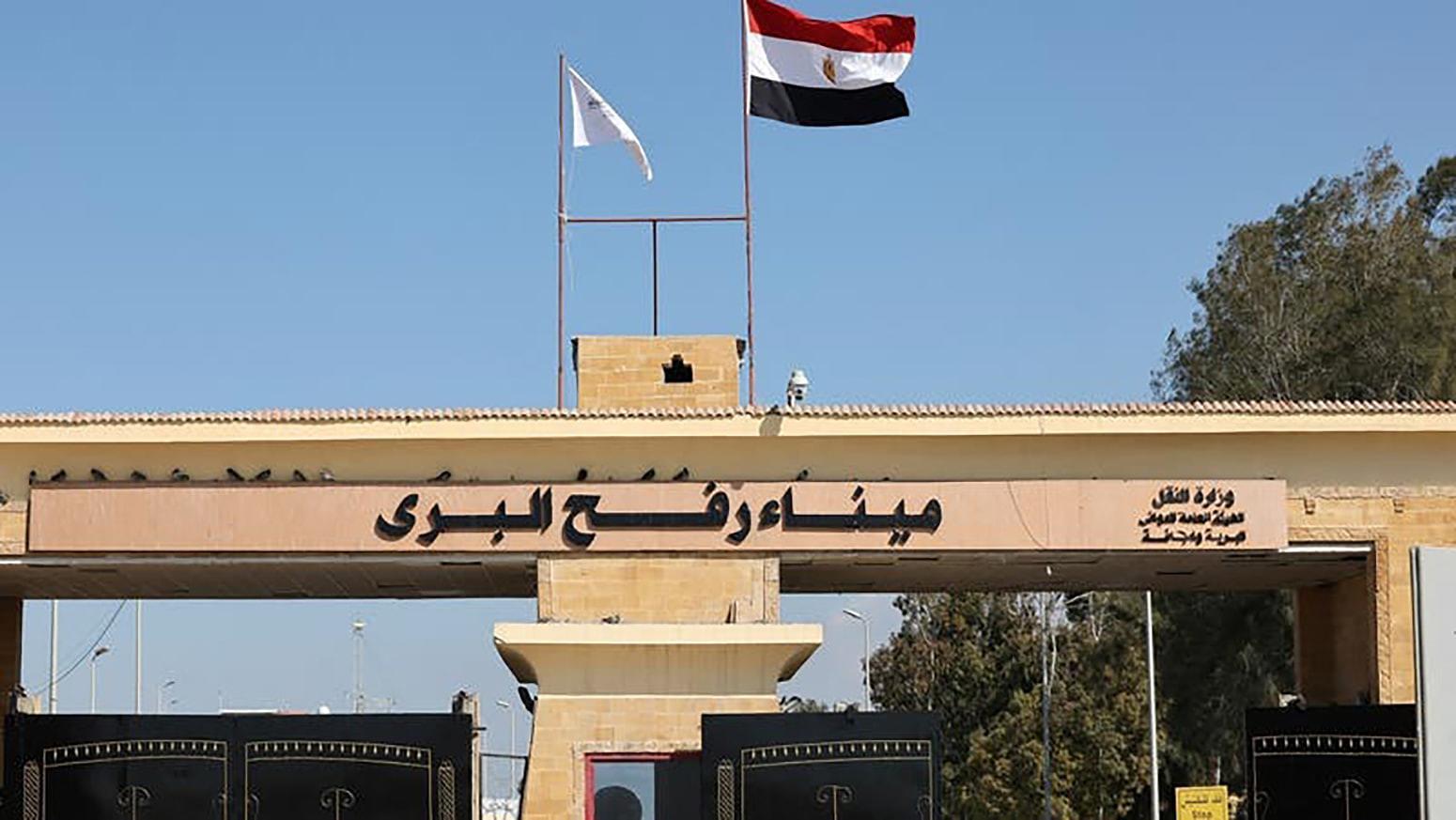 150 مقابل 150.. مصدر مصري مسؤول يكشف تفاصيل تشغيل معبر رفح 