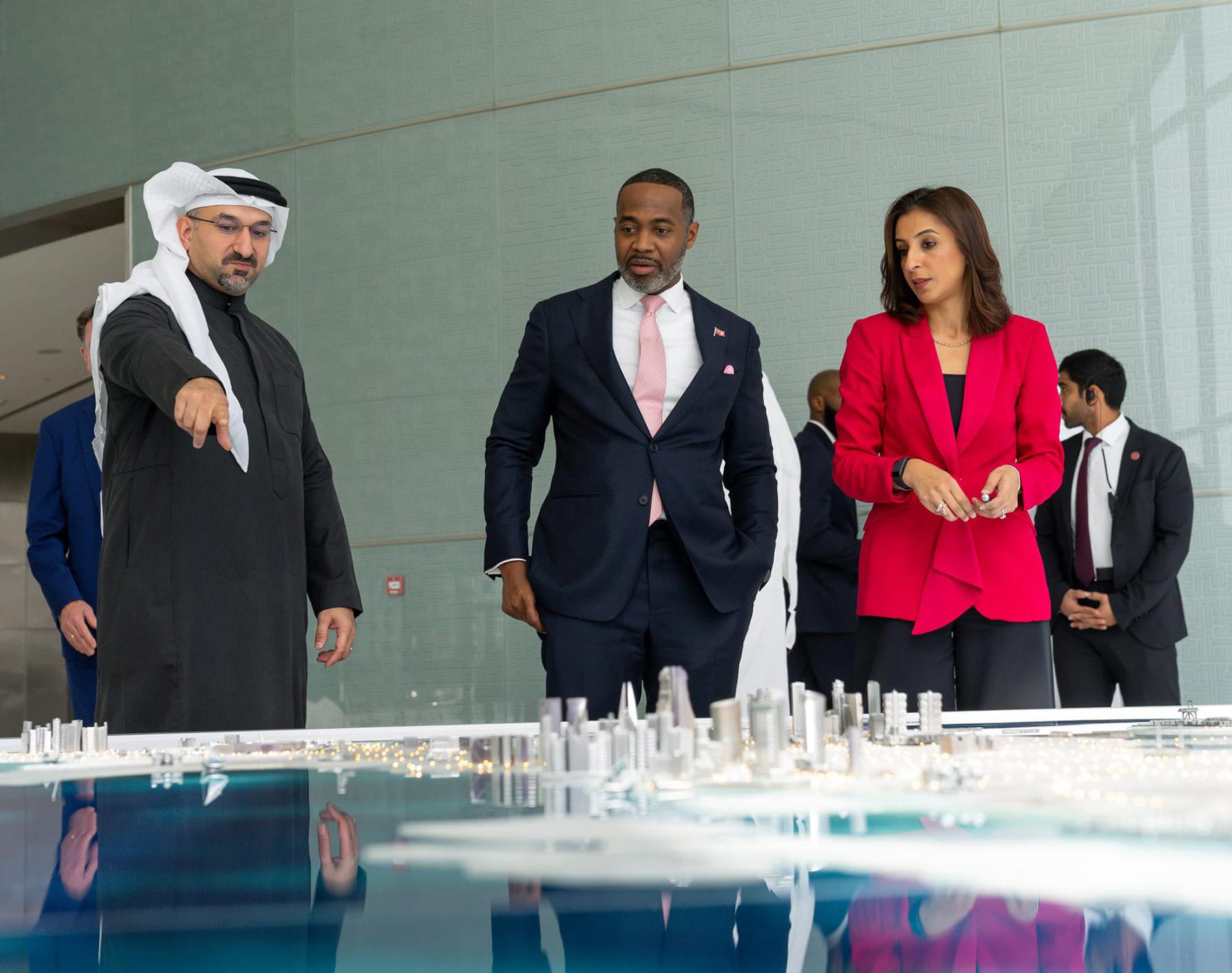 في إطار زيارته الرسمية لمملكة البحرين.. رئيس وزراء برمودا يزور مجلس التنمية الاقتصادية 