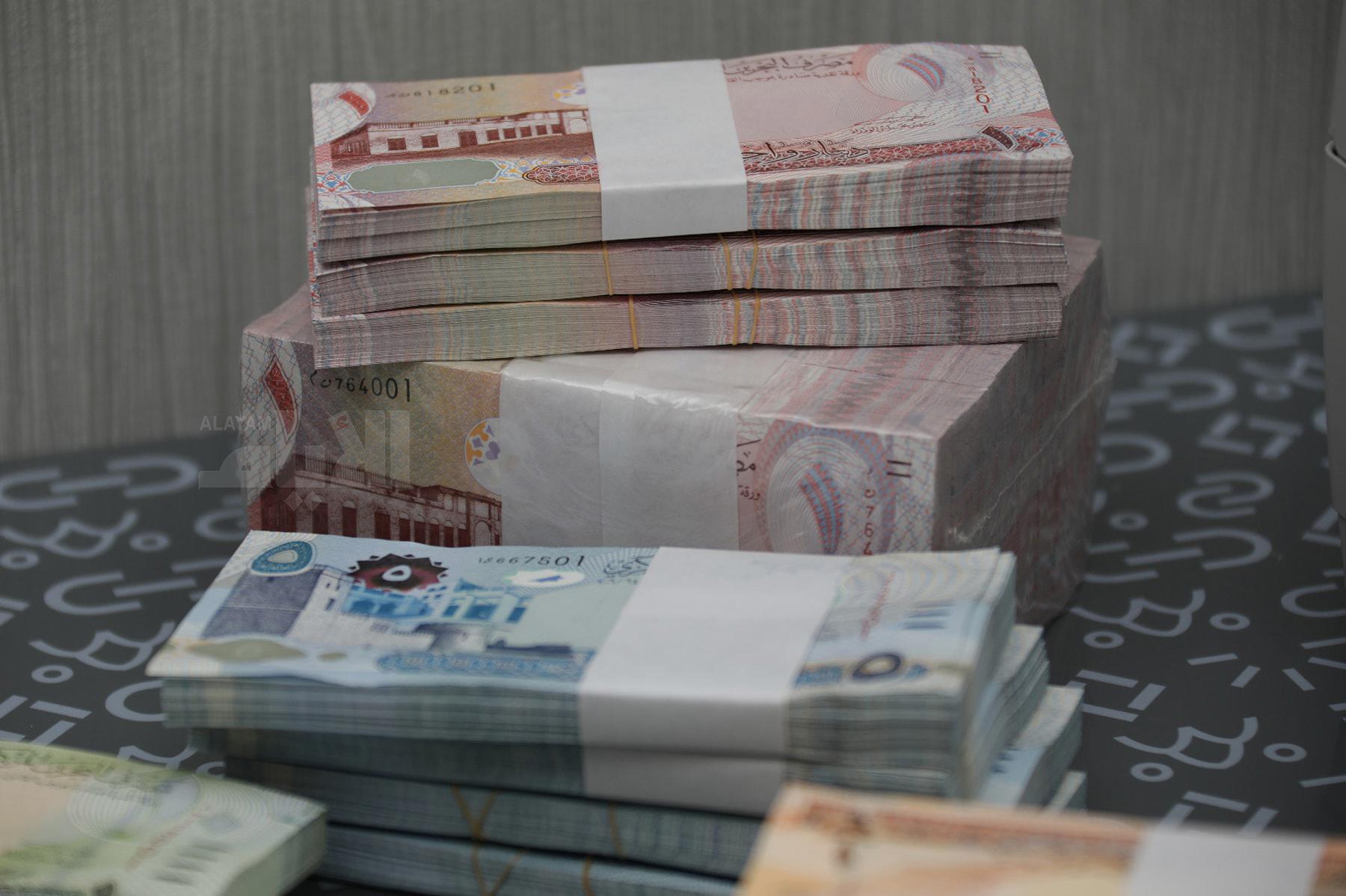 السجن 10 سنوات وغرامة 100 ألف دينار لرجل أعمال جمع أكثر من 3 ملايين دون ترخيص 