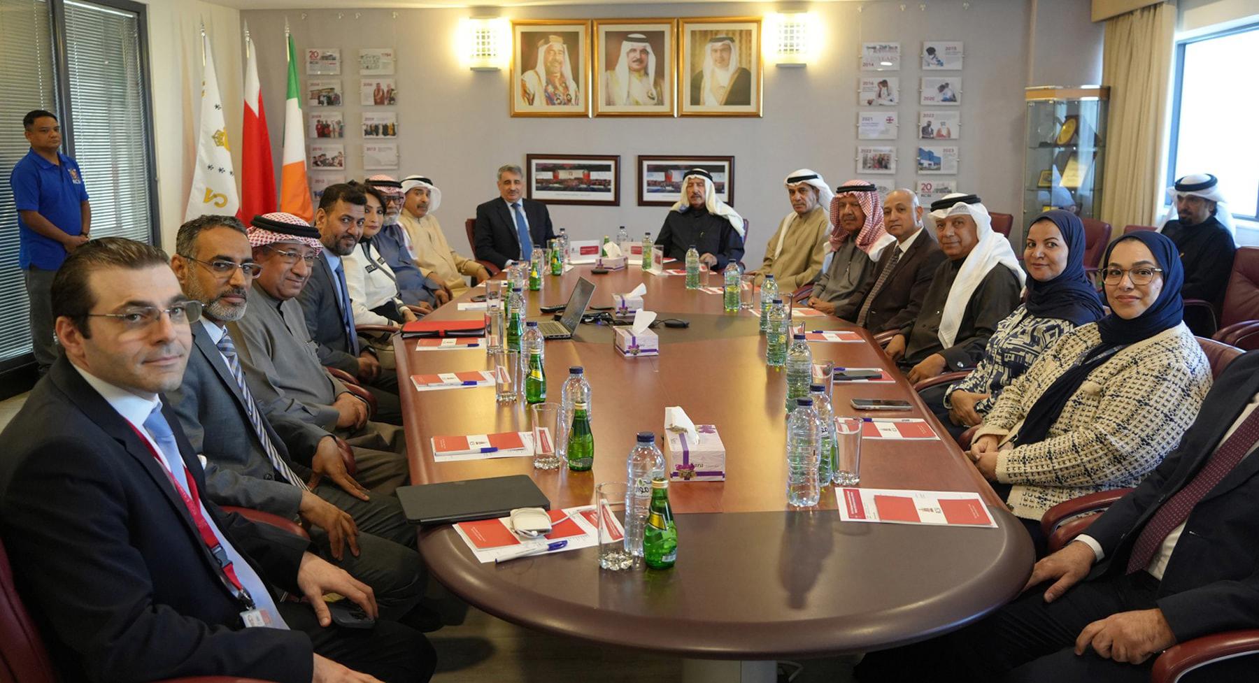 جامعة البحرين الطبية ومحافظة المحرق تعززان التعاون في مجالات الاستدامة وخدمة المجتمع 