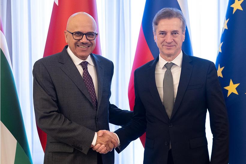 رئيس الوزراء في جمهورية سلوفينيا يستقبل عددا من وزراء الخارجية العرب بمناسبة زيارتهم لسلوفينيا